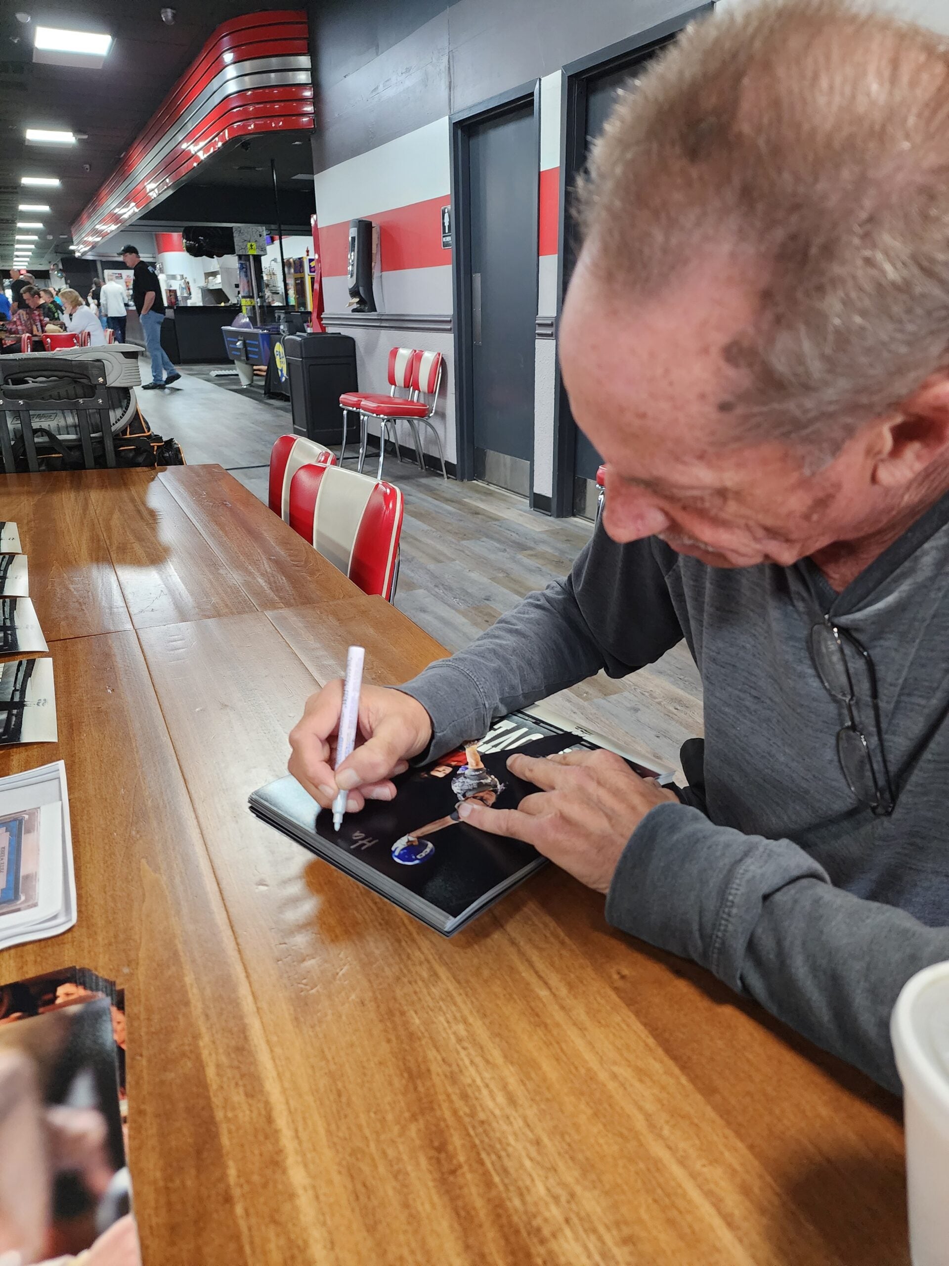 Pete Weber Autographed 8x10 Photo Inscribed Who Do You Think You Are I AM - Image 8