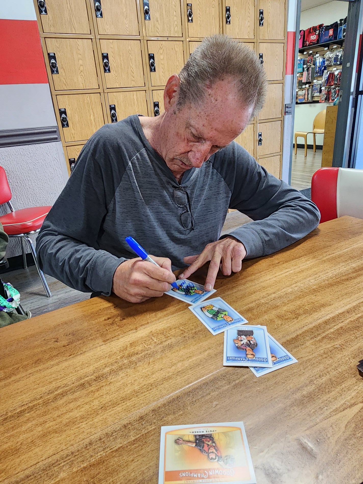 Pete Weber Private Autograph Signing 05162025 (10)