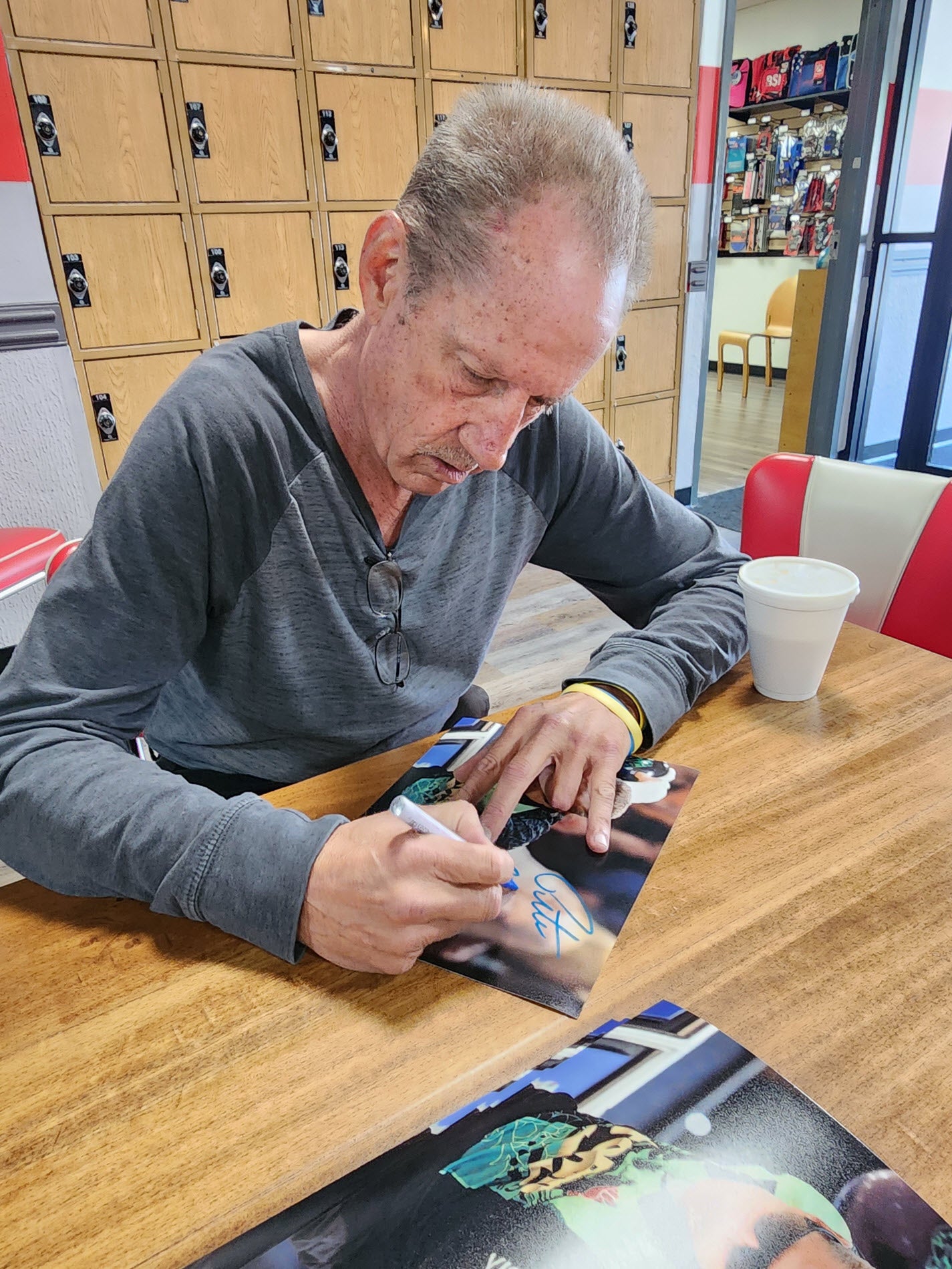 Pete Weber Private Autograph Signing 05162025 (14)