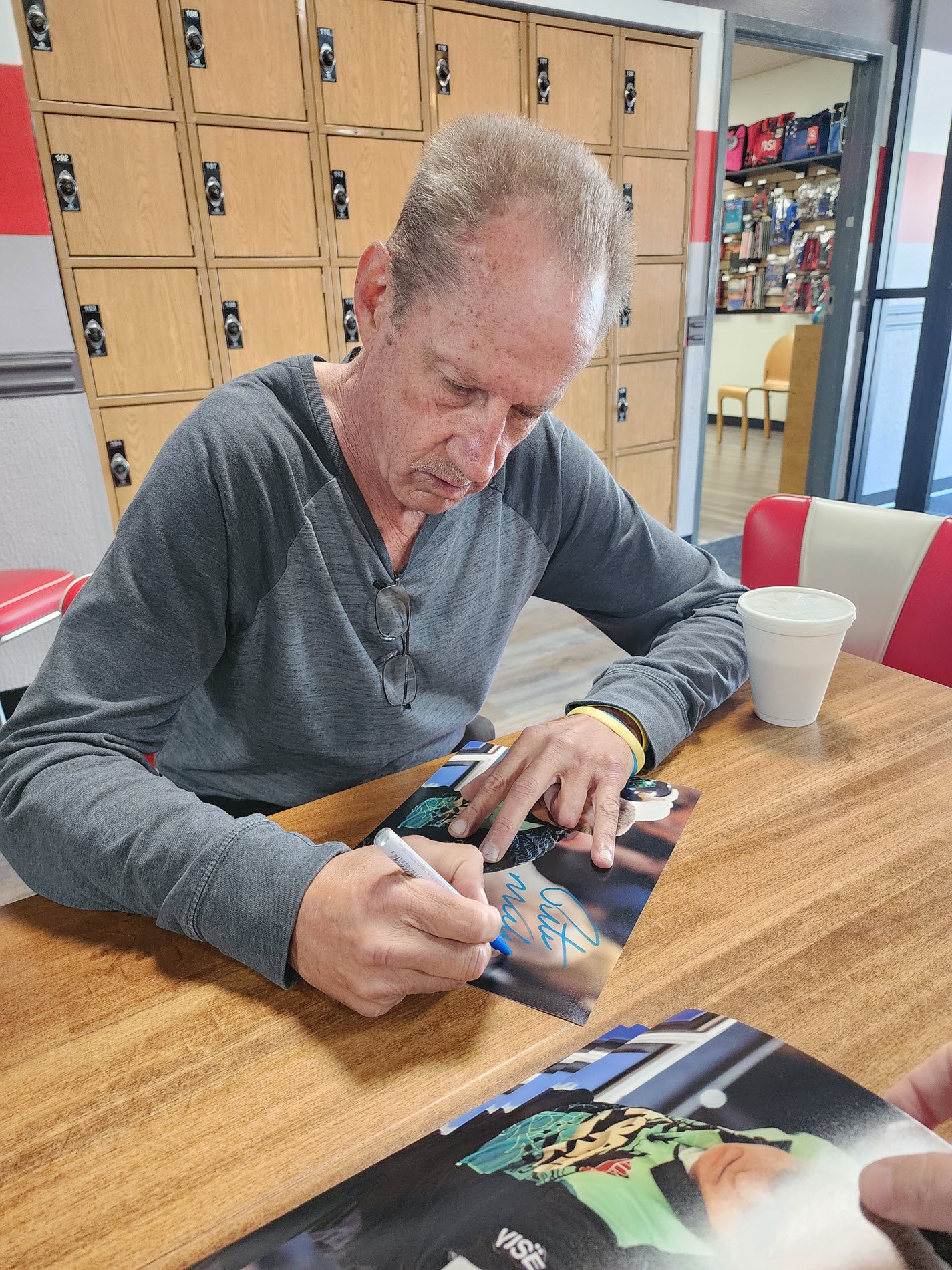Pete Weber Private Autograph Signing 05162025 (15)