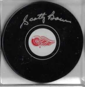 Scotty Bowman Autographed Detroit Red Wings Puck