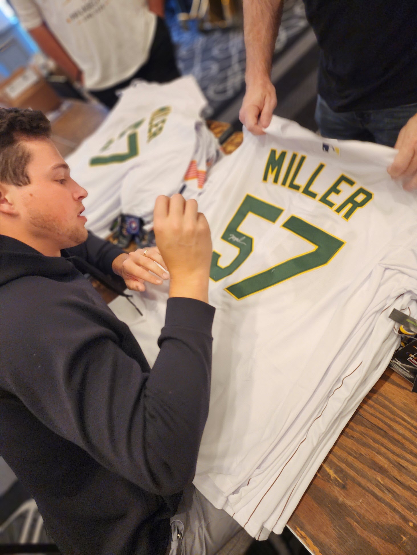 Mason Miller Private Signing 06022026 (12)