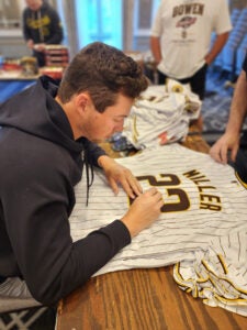 Mason Miller Private Signing 06022026 (15)