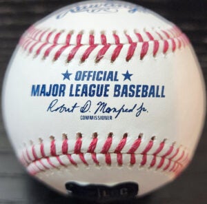 Franklin Arias Autographed Rawlings OMLB Baseball inscribed Feliz Navidad v2