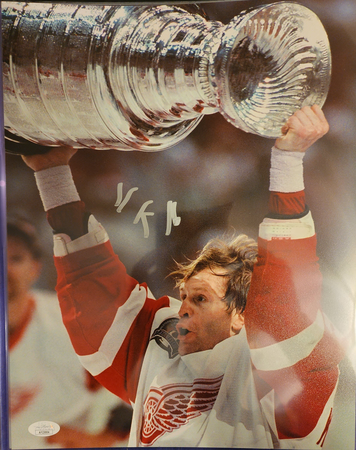 Vladimir Konstantinov Detroit Red Wings Autographed 16x20 Stanley Cup Photo  CLOSEUP