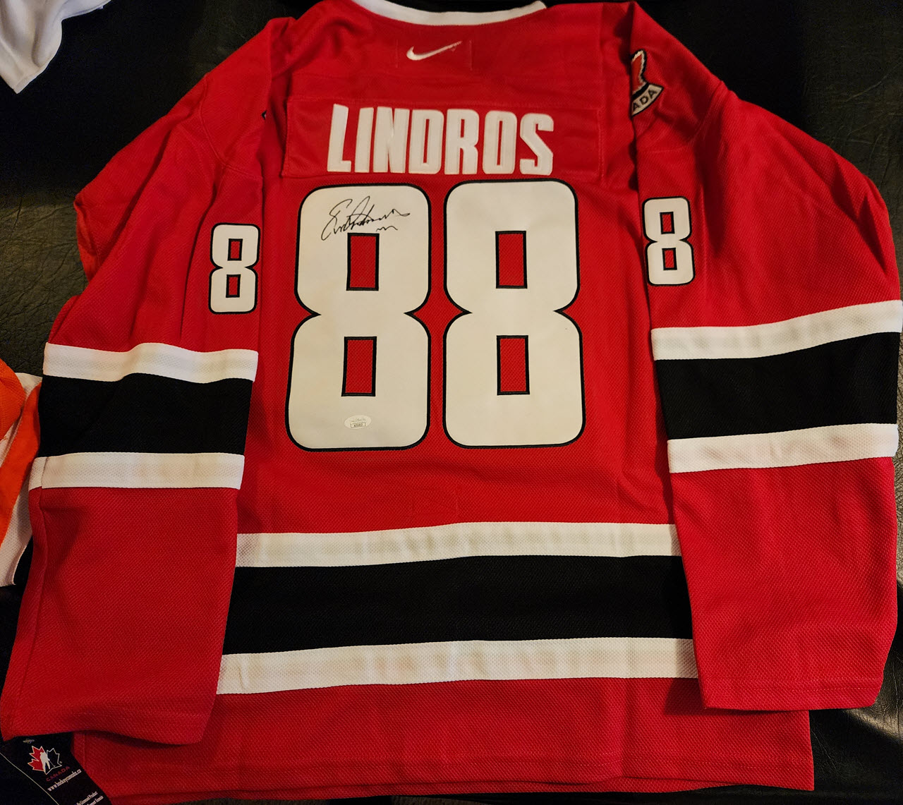 Eric Lindros Autographed RedBlack 2002 Olympic Nike Throwback Jersey v2