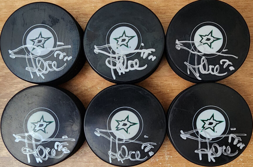 Derian Hatcher Dallas Stars Autographed Pucks JSA