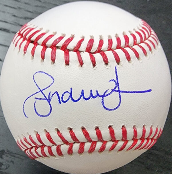 Andruw Jones Autographed OMLB Baseball v1